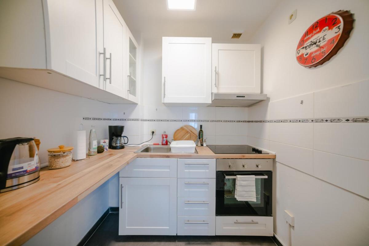 Ferienwohnung Laura In Gera Fuer Bis Zu 4 Personen - Neu Renoviert Buitenkant foto