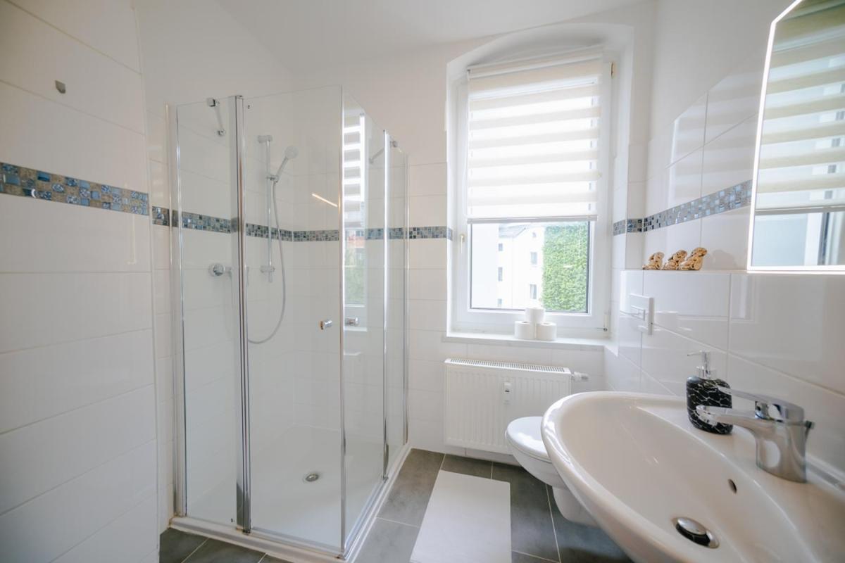 Ferienwohnung Laura In Gera Fuer Bis Zu 4 Personen - Neu Renoviert Buitenkant foto