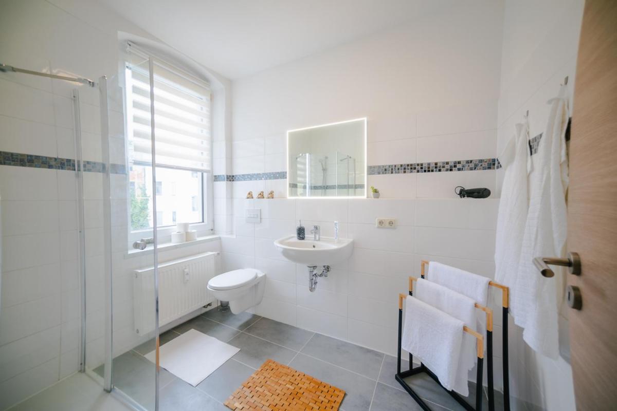 Ferienwohnung Laura In Gera Fuer Bis Zu 4 Personen - Neu Renoviert Buitenkant foto