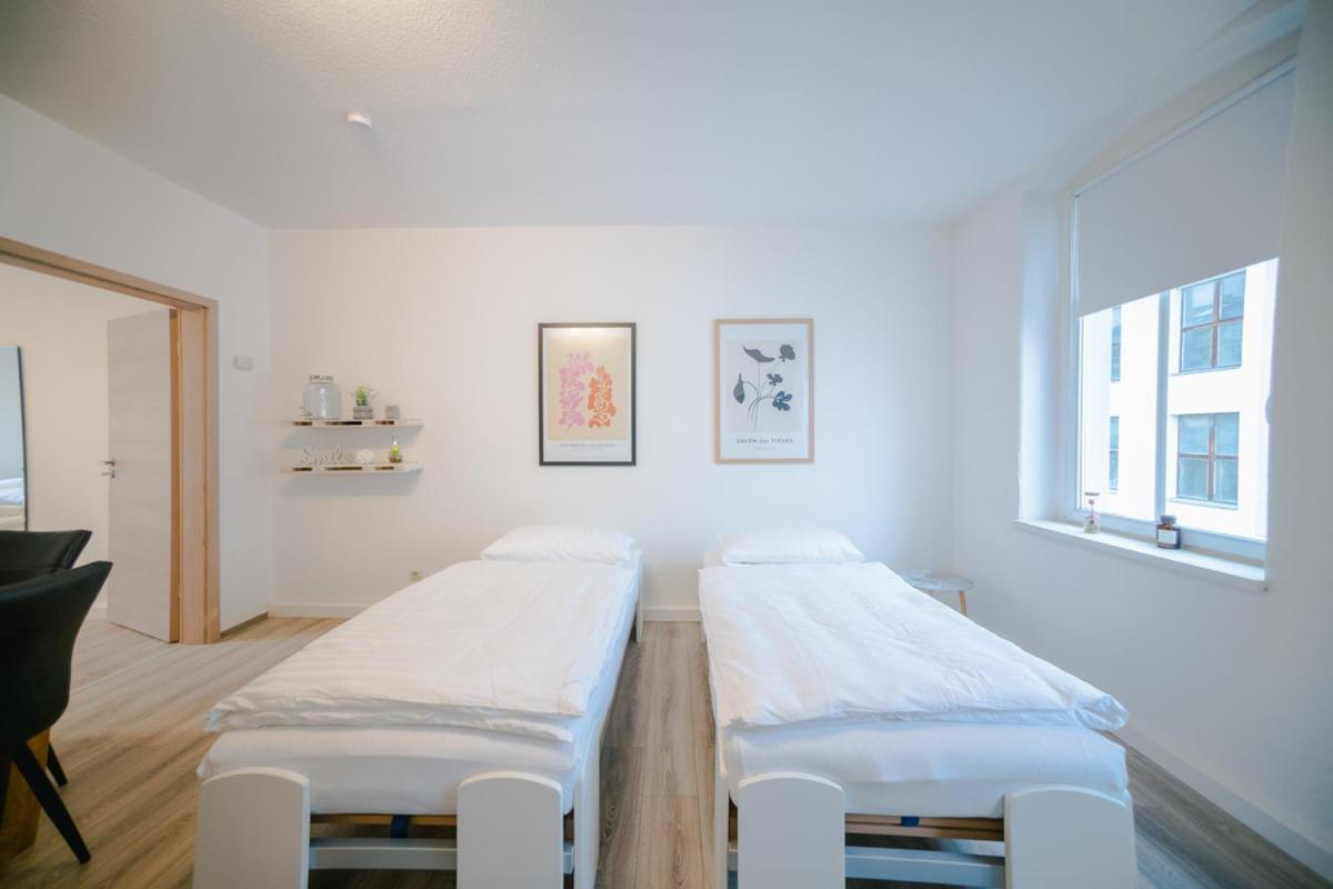 Ferienwohnung Laura In Gera Fuer Bis Zu 4 Personen - Neu Renoviert Buitenkant foto